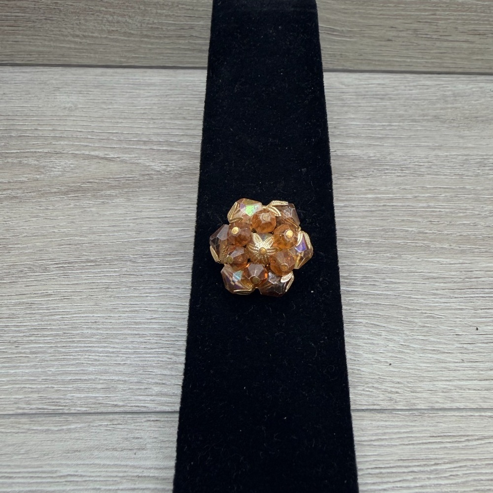 Elegant Gold Tone Cluster Ring Brooch